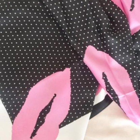 mark. by Avon Getting Lippy With It Scarf 🍂 - Picture 2 of 2